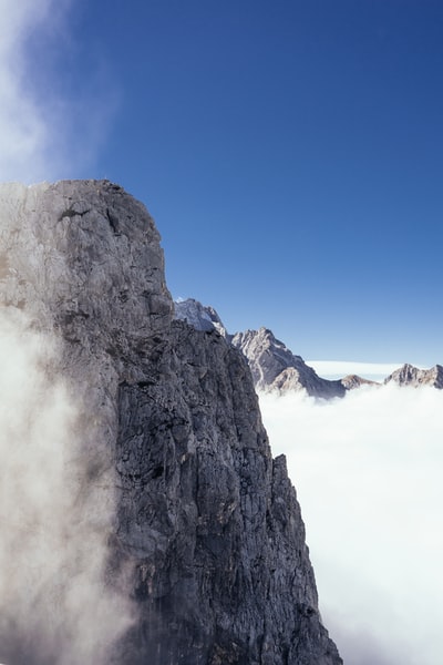 布朗山
